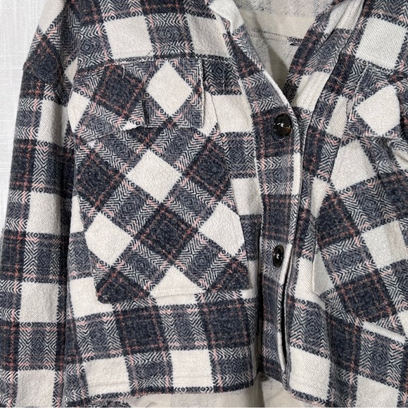 For The Republic Cropped Flannel Shacket - Picture 6 of 16